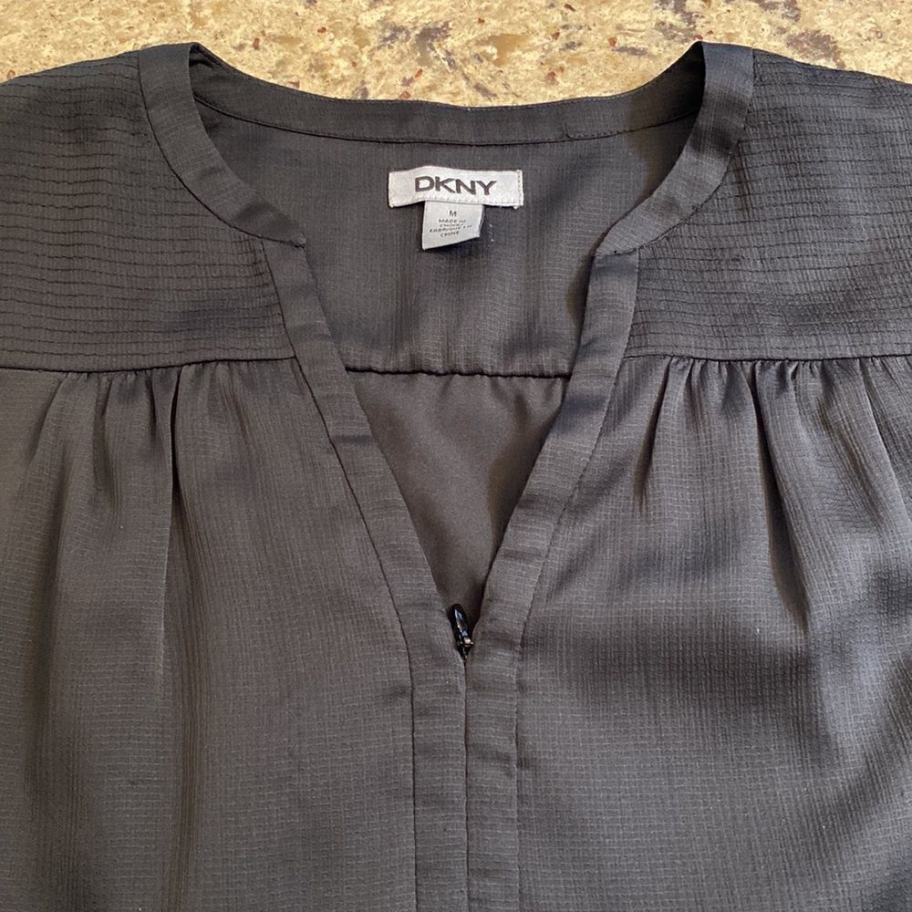 DKNY Black Sleeveless Blouse - Picture 2 of 4